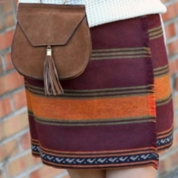 ๐ค Beautiful Ann Taylor Loft Tribal Aztec Skirt๐ค - Picture 2 of 7